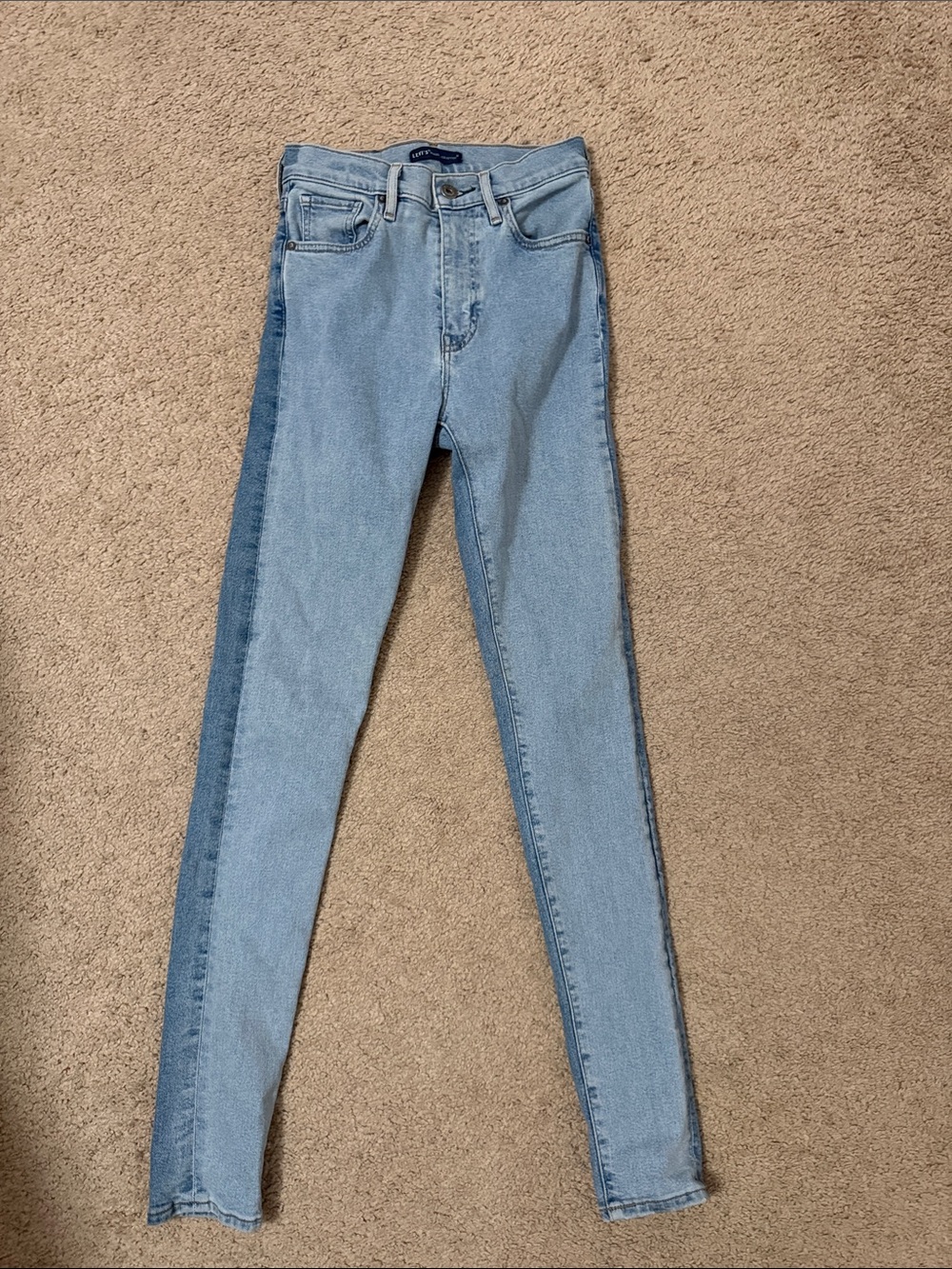 Levi's Two-Tone Light Blue Skinny Jeans
